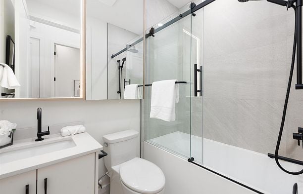 1 65 E King Edward Avenue Main