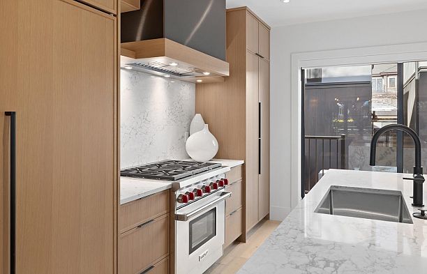 2505 W 37th Avenue MacKenzie Heights