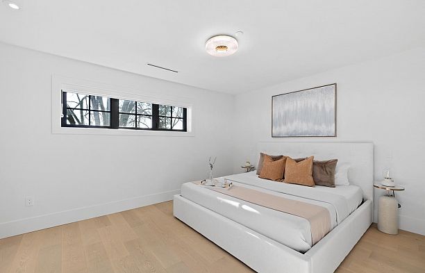 2505 W 37th Avenue MacKenzie Heights