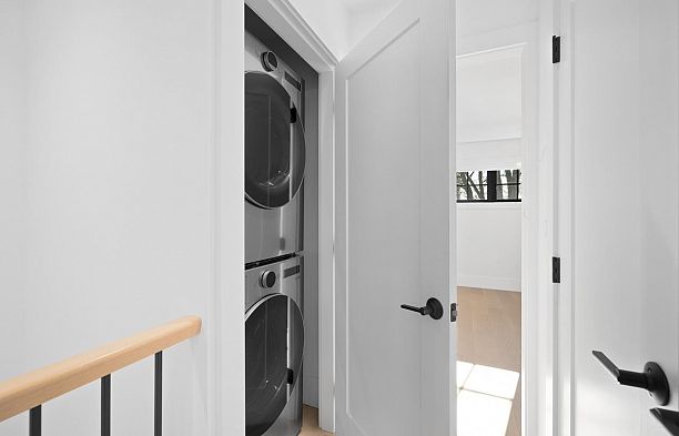 2505 W 37th Avenue MacKenzie Heights