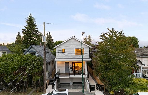 1 65 E King Edward Avenue Main