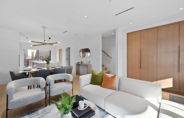 2505 W 37th Avenue MacKenzie Heights