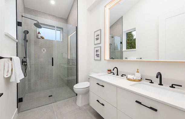 1 65 E King Edward Avenue Main