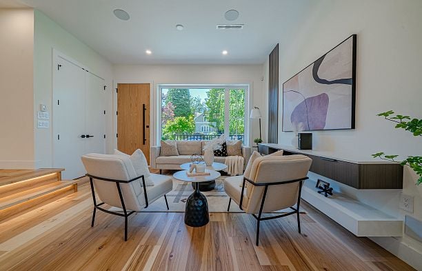 2837 W 31st Avenue MacKenzie Heights