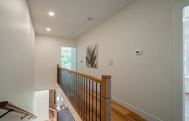 2837 W 31st Avenue MacKenzie Heights