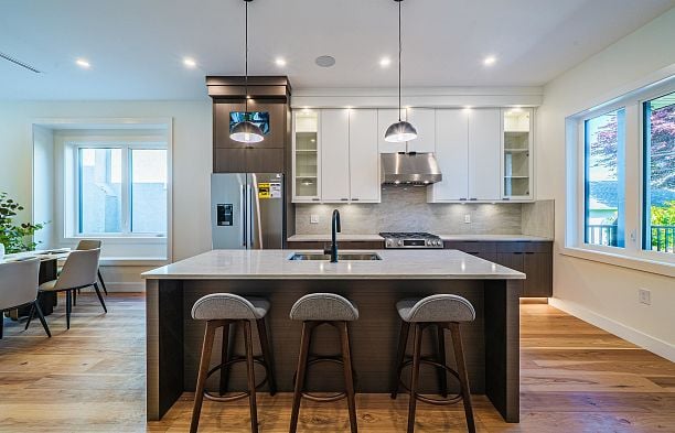 2837 W 31st Avenue MacKenzie Heights