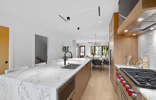 2505 W 37th Avenue MacKenzie Heights