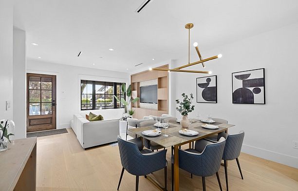 2505 W 37th Avenue MacKenzie Heights