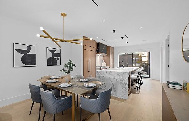 2505 W 37th Avenue MacKenzie Heights