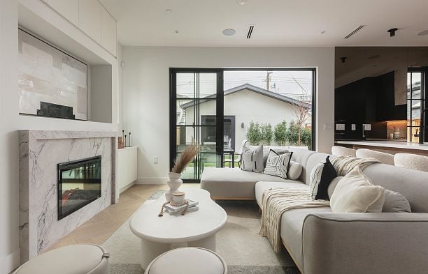 2 240 E 37th Avenue Main