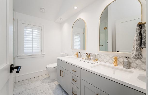 2040 W 58th Avenue S.W. Marine