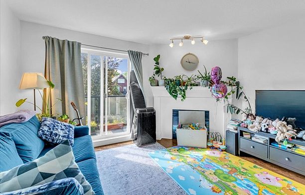 307 876 W 16th Avenue Cambie