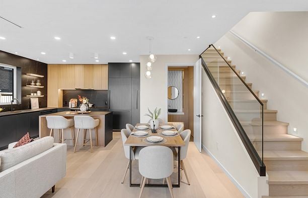 1 2764 W 14th Avenue Kitsilano