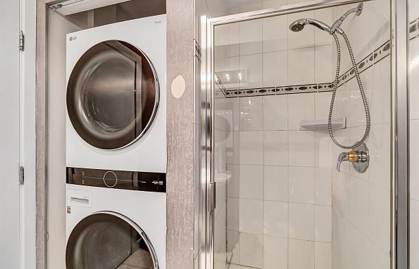 2507 1239 W Georgia Street Coal Harbour