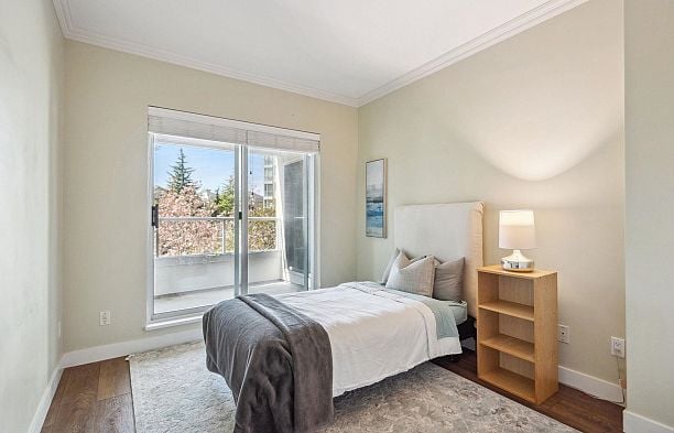 216 5735 Hampton Place University VW