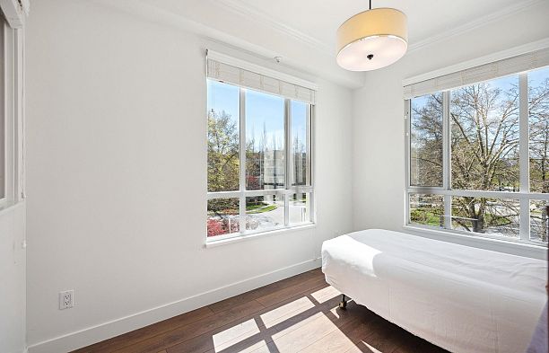 216 5735 Hampton Place University VW