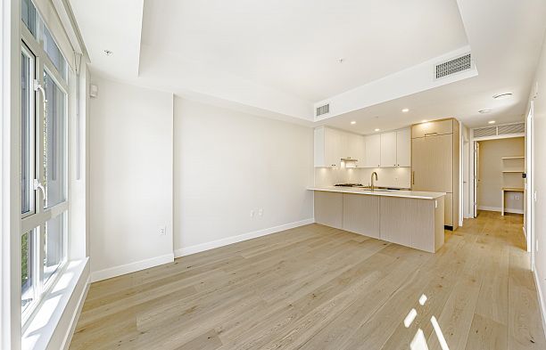 104 5007 Ash Street Cambie