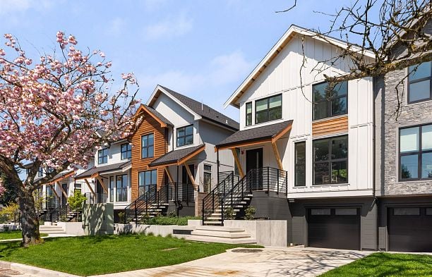 1489 W 52nd Avenue South Granville