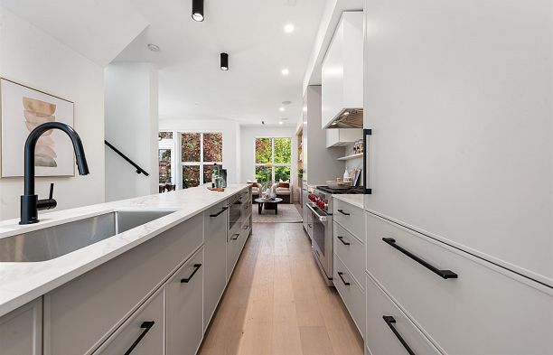 1495 W 52nd Avenue South Granville