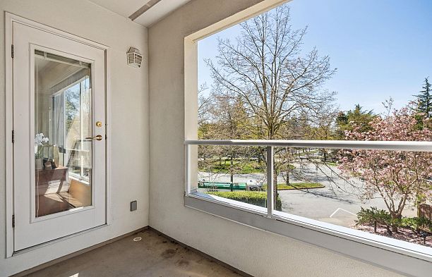 216 5735 Hampton Place University VW