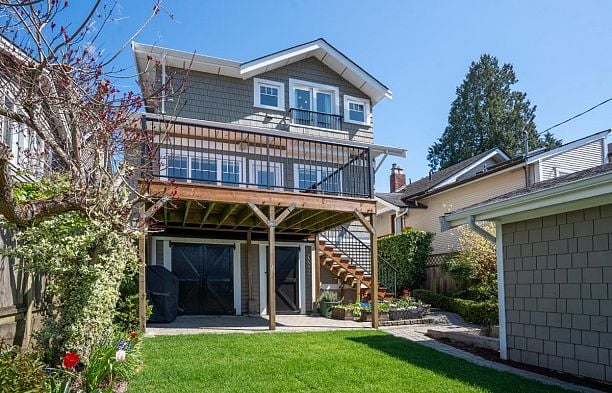 6591 Vine Street S.W. Marine