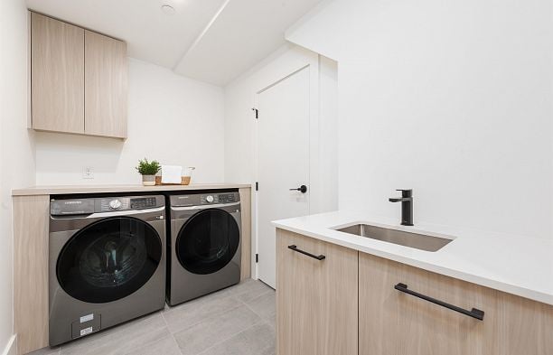 1495 W 52nd Avenue South Granville