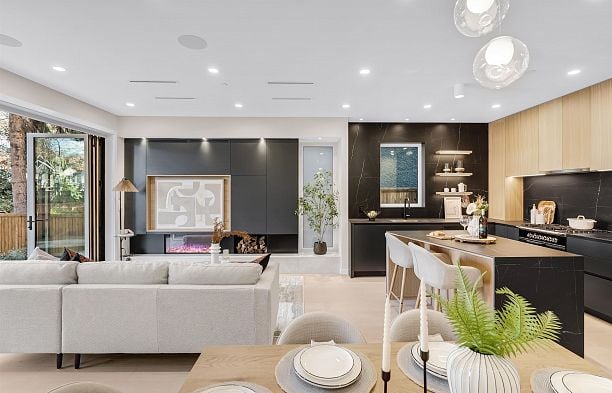 2 2764 W 14th Avenue Kitsilano