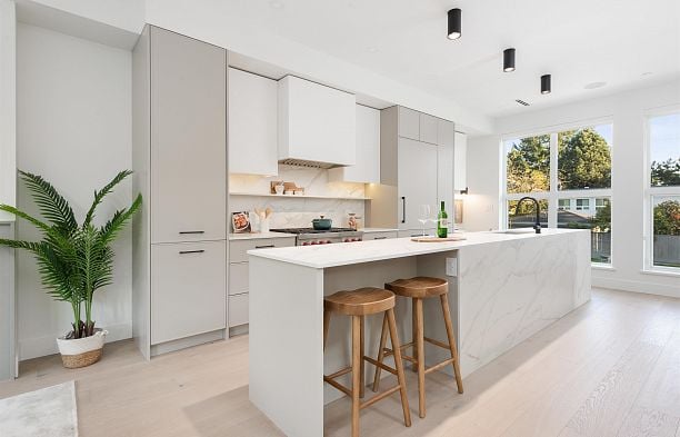 1493 W 52nd Avenue South Granville