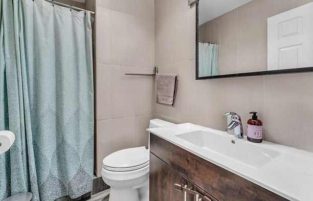 307 876 W 16th Avenue Cambie