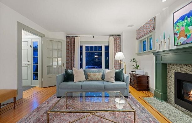 6591 Vine Street S.W. Marine