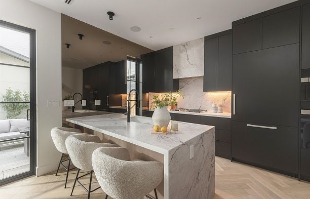 2 240 E 37th Avenue Main