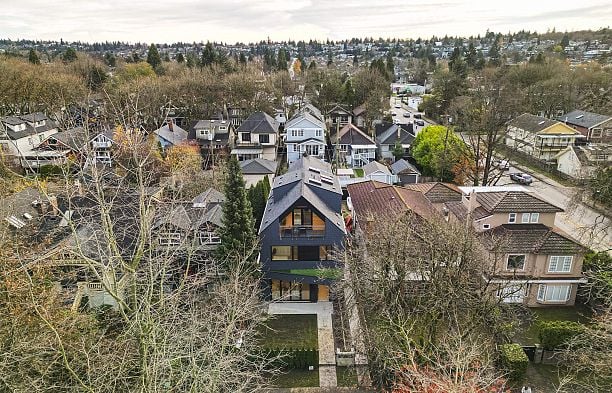 1 2764 W 14th Avenue Kitsilano