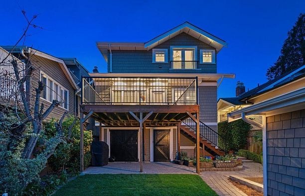 6591 Vine Street S.W. Marine