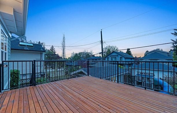 6591 Vine Street S.W. Marine