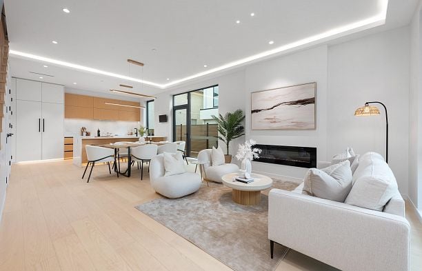 2 8226 Adera Street S.W. Marine