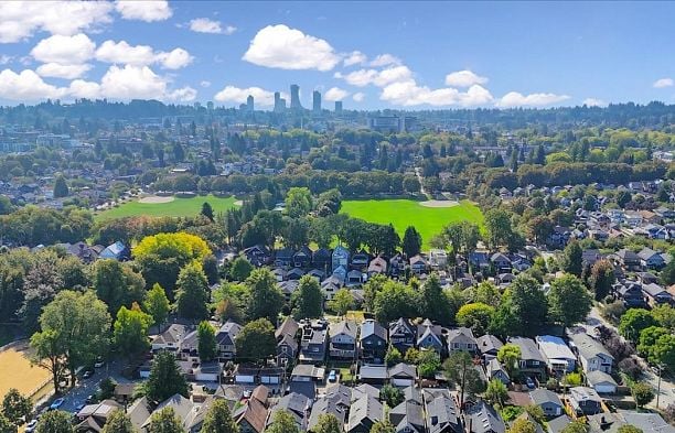 307 876 W 16th Avenue Cambie