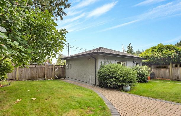 4038 W 33rd Avenue Dunbar