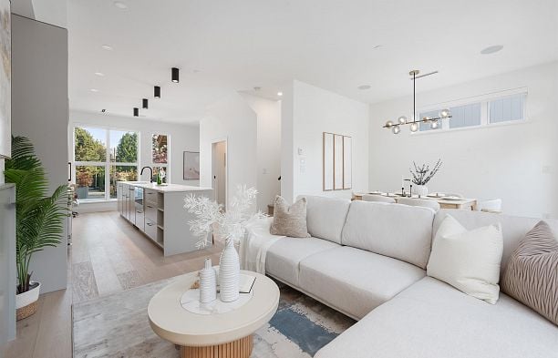 1489 W 52nd Avenue South Granville