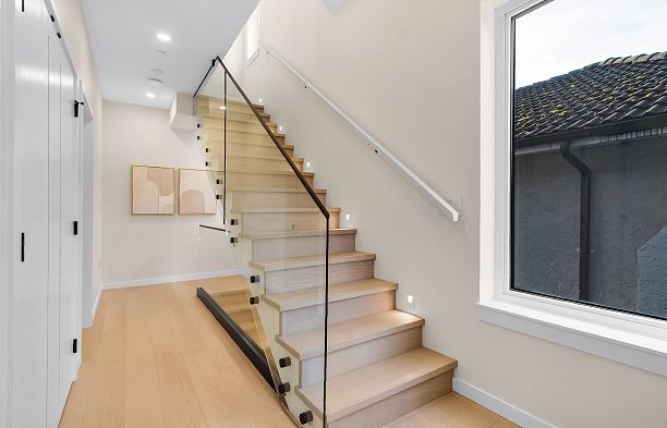 1 2764 W 14th Avenue Kitsilano