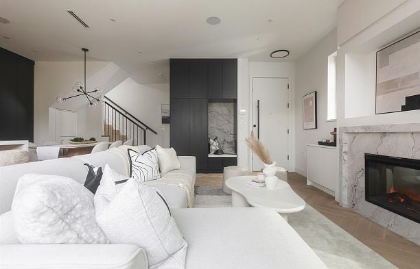 2 240 E 37th Avenue Main