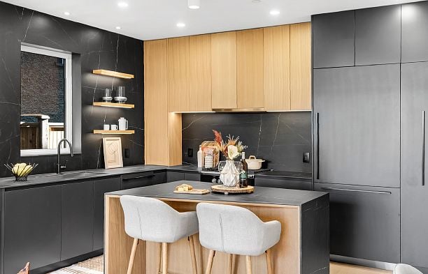 1 2764 W 14th Avenue Kitsilano