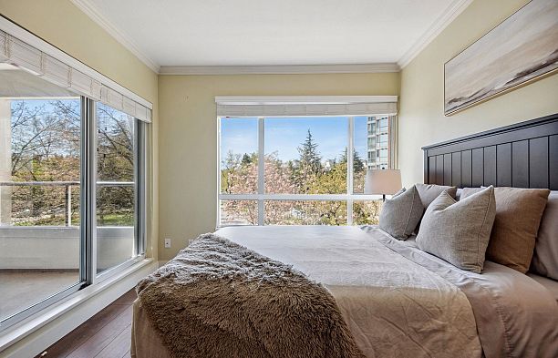 216 5735 Hampton Place University VW