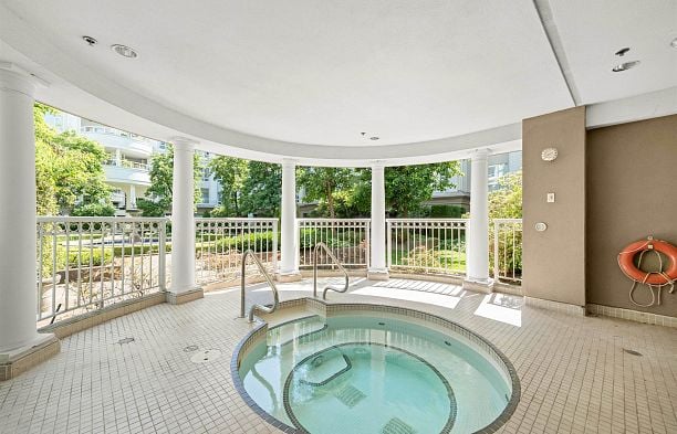 216 5735 Hampton Place University VW