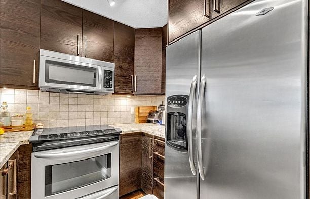 307 876 W 16th Avenue Cambie