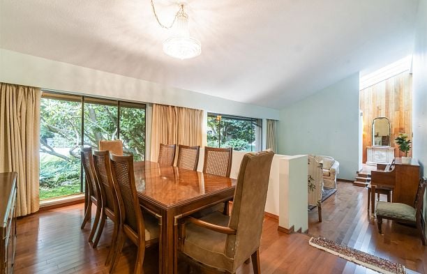 4262 Yuculta Crescent University VW