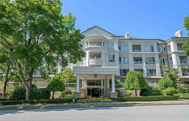 216 5735 Hampton Place University VW