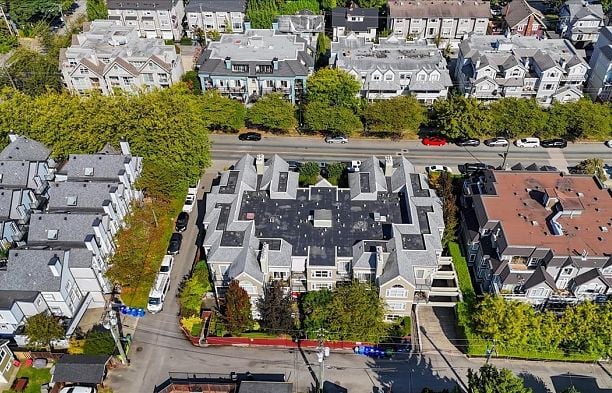 307 876 W 16th Avenue Cambie