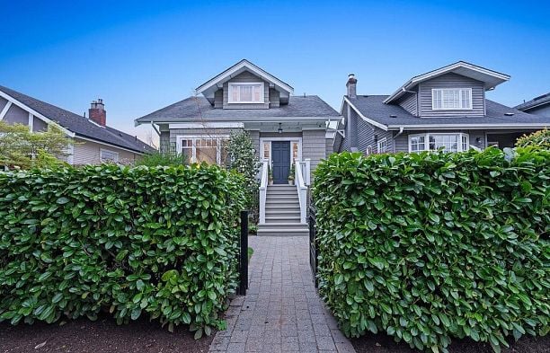 6591 Vine Street S.W. Marine