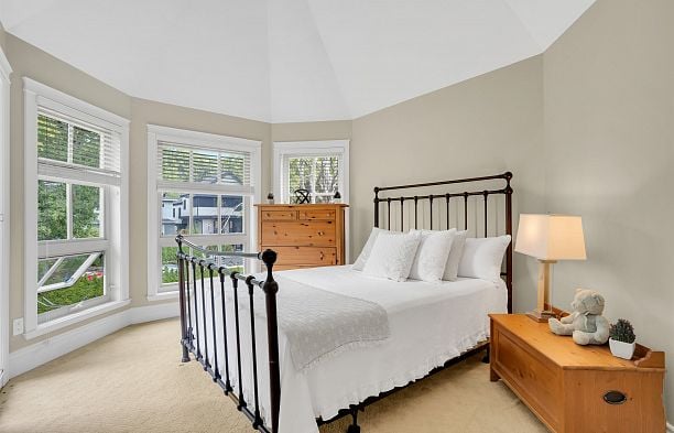 4038 W 33rd Avenue Dunbar