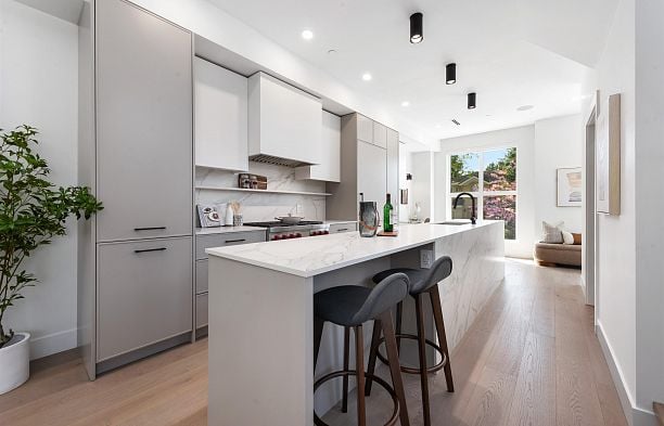 1495 W 52nd Avenue South Granville